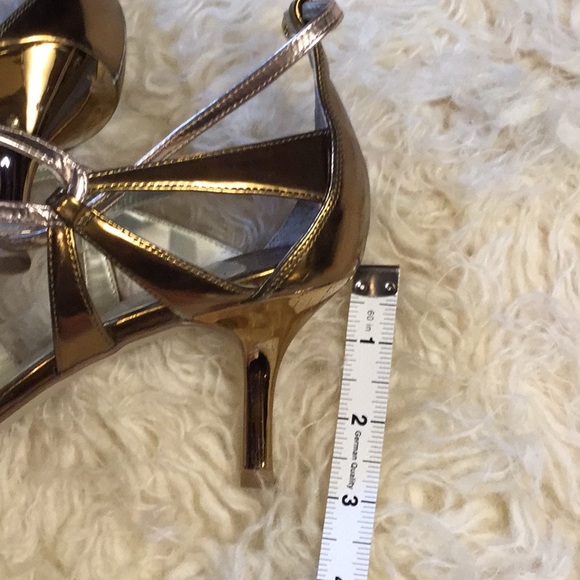 Ivanka Trump heels - Picture 3 of 3